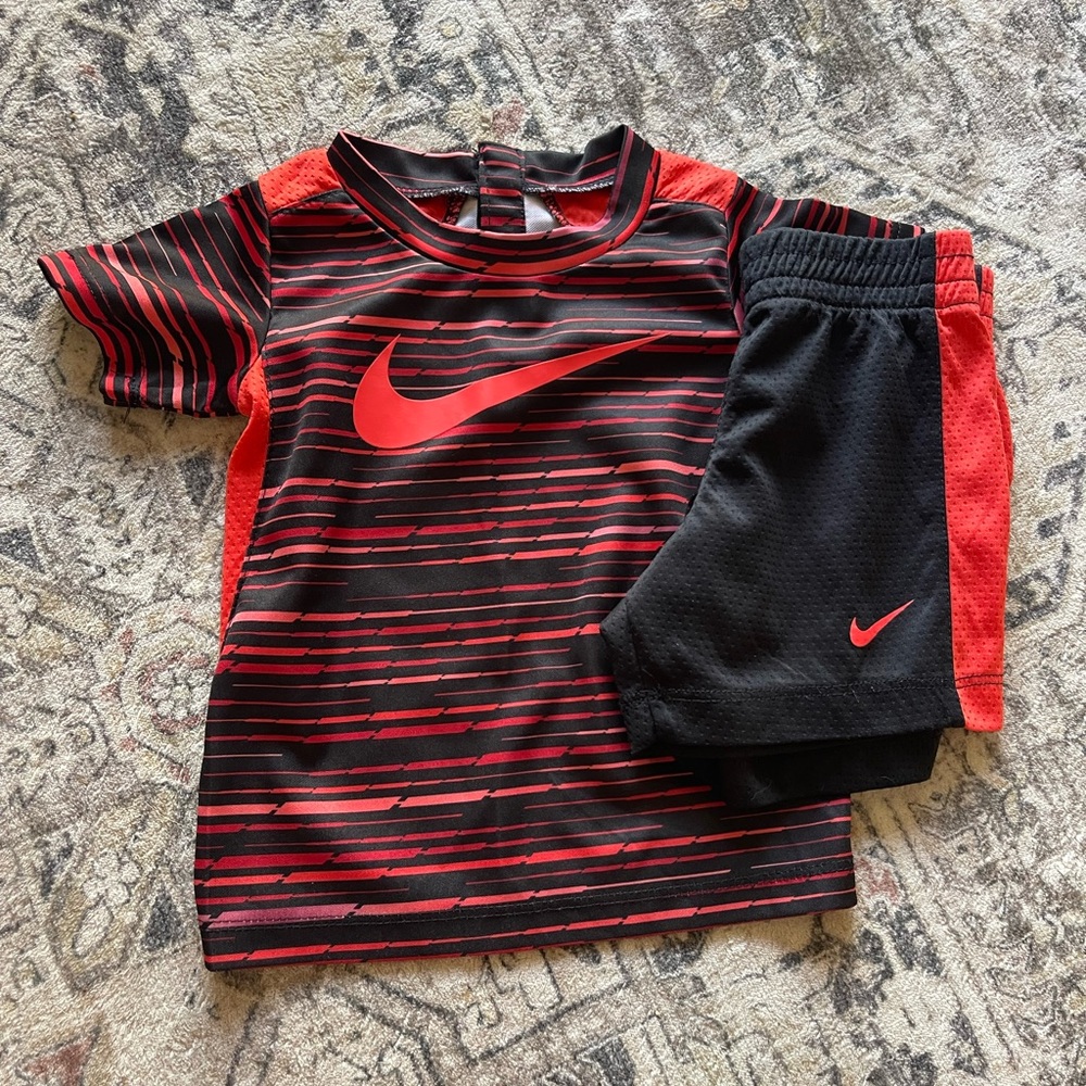 18M Nike Set